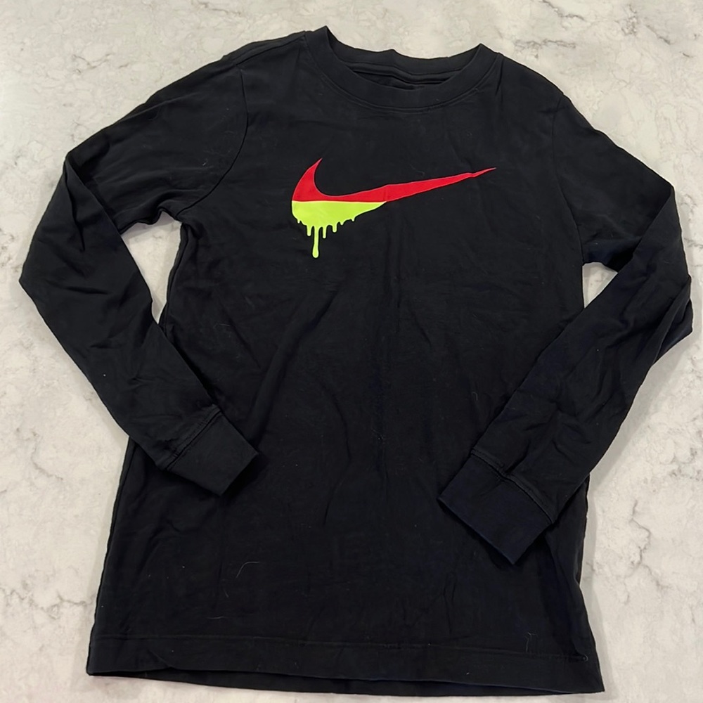 Boys Nike long sleeve shirt